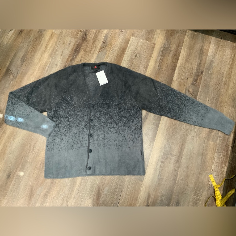 New Air Jordan Ombre Sweater Button FV7426-070 Gray Ombre Mens Sz L